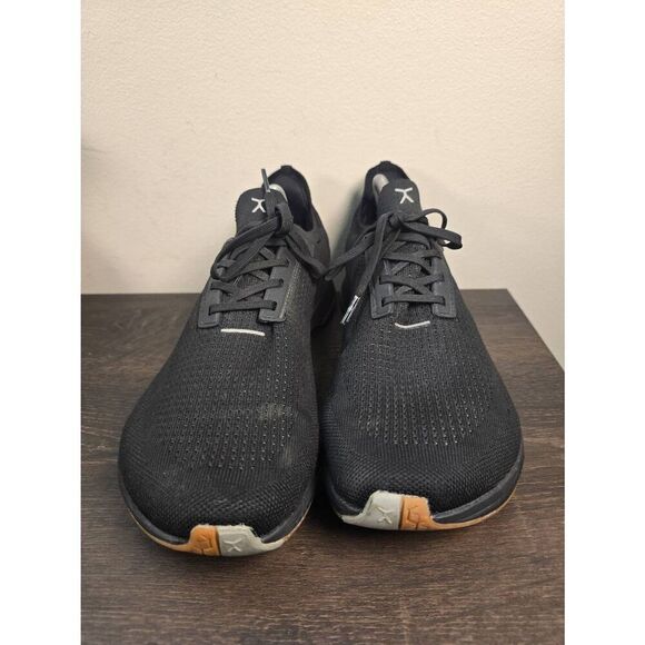 Flux Adapt Runner Black Gum Men\'s Size 10.5 Running Athletic Walking Knit Shoes